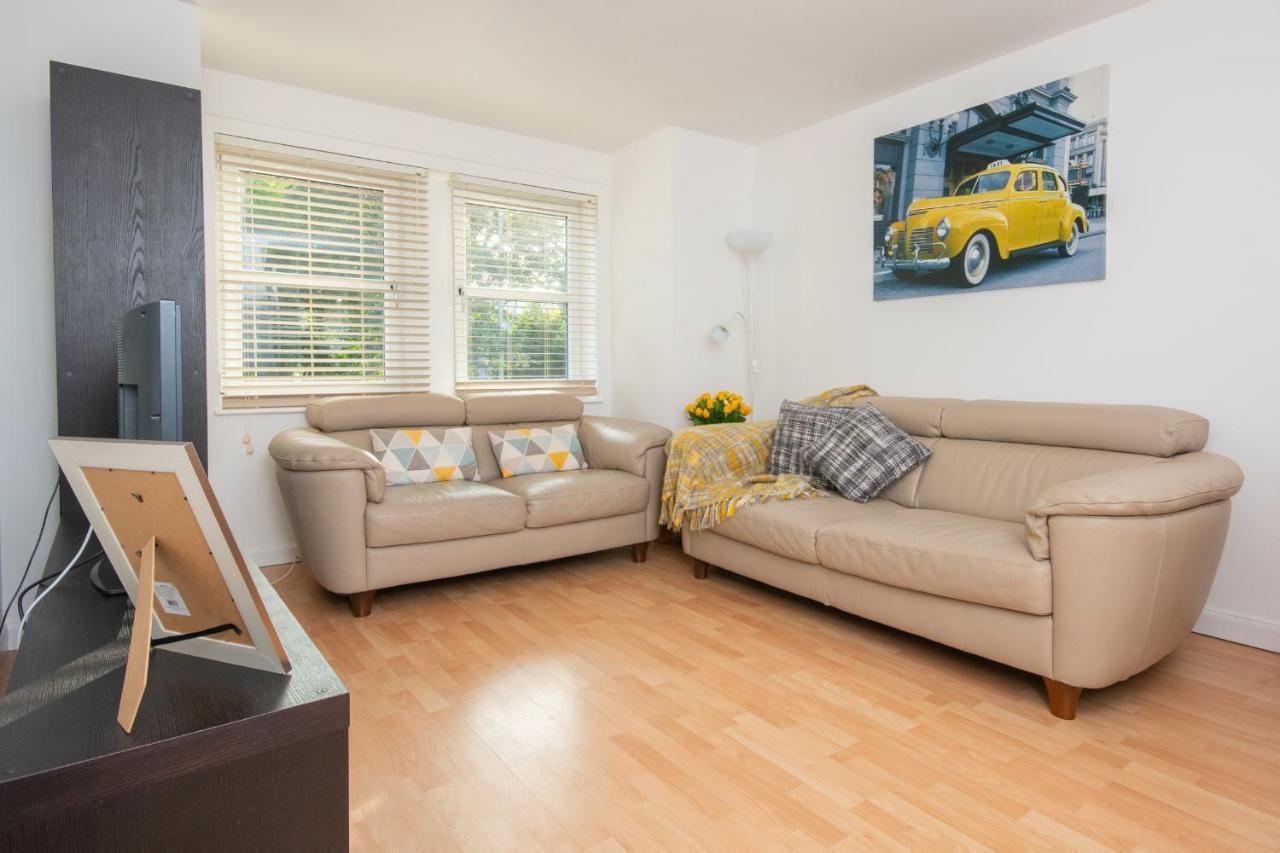 Dwellcome Home Ltd 2 Bedroom King & Double Central Apartment, Free Allocated Barrier Secured Parking Space At Rear Entrance & Fast Wifi, Ideal For Long Term Contractor, Corporate, Etc Stays, Regular Housekeeping Option - See Our Site For Assurance Aberdeen Eksteriør billede
